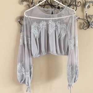NWT beautiful lace grey/blue crop top!